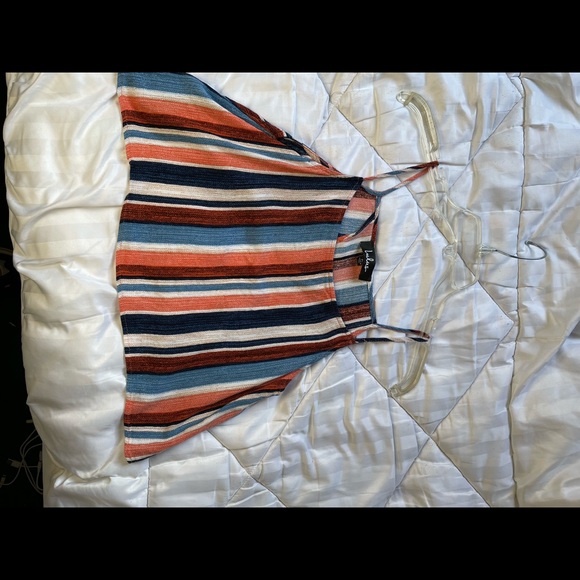 Lulus cropped halter top - Picture 4 of 4